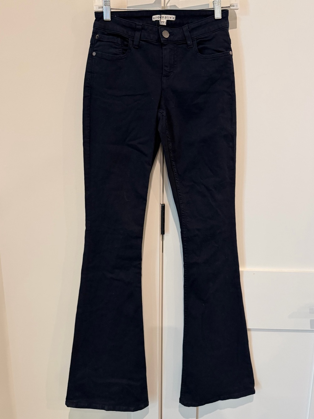 Alice + Olivia Navy High-Rise Navy Flare Jeans NWT Size 27 Denim Luxury Y2K 70's
